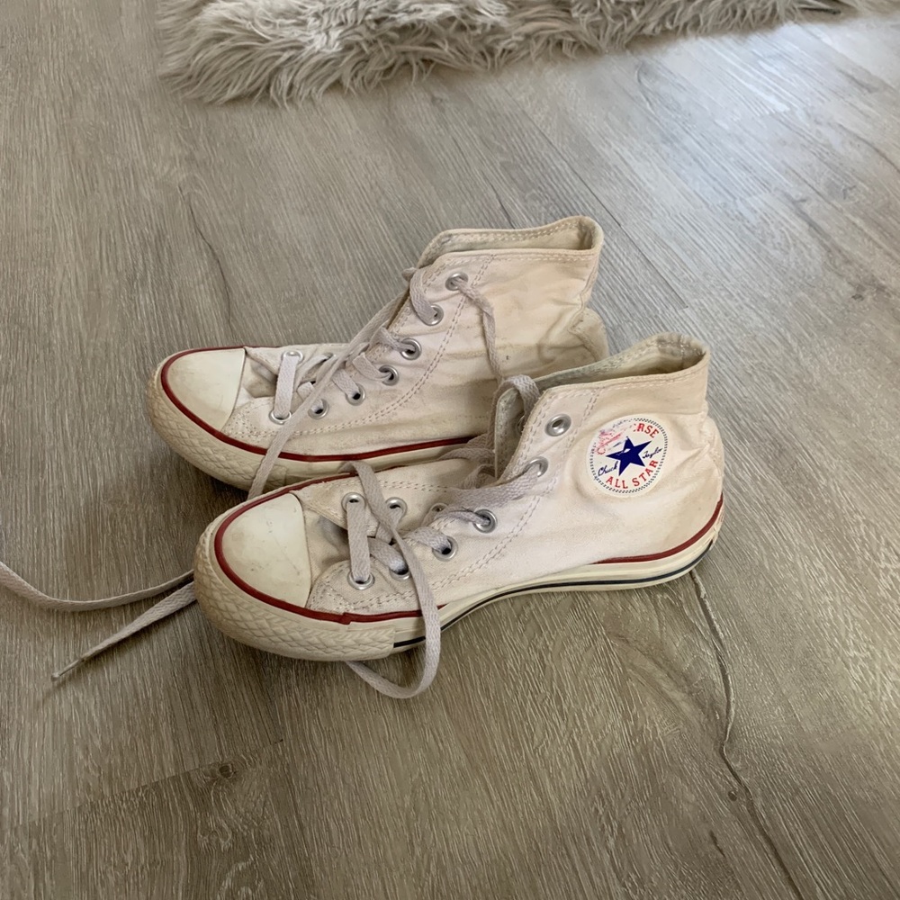 Converse size 8